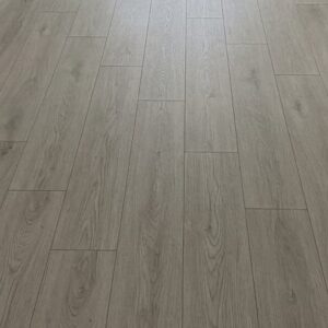 PISO FLOTANTE (80156) (CAJA X8 TABLAS)- 1215mm x 240mm x 8mm_2,3328m2